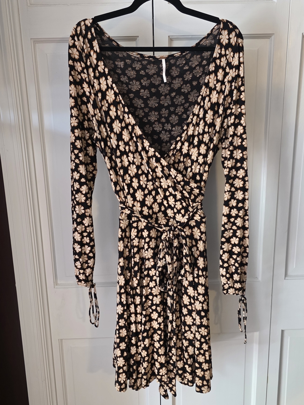 Free People Black Floral Wrap Dress Long Sleeve Boho Mini Dress Large - Picture 5 of 6